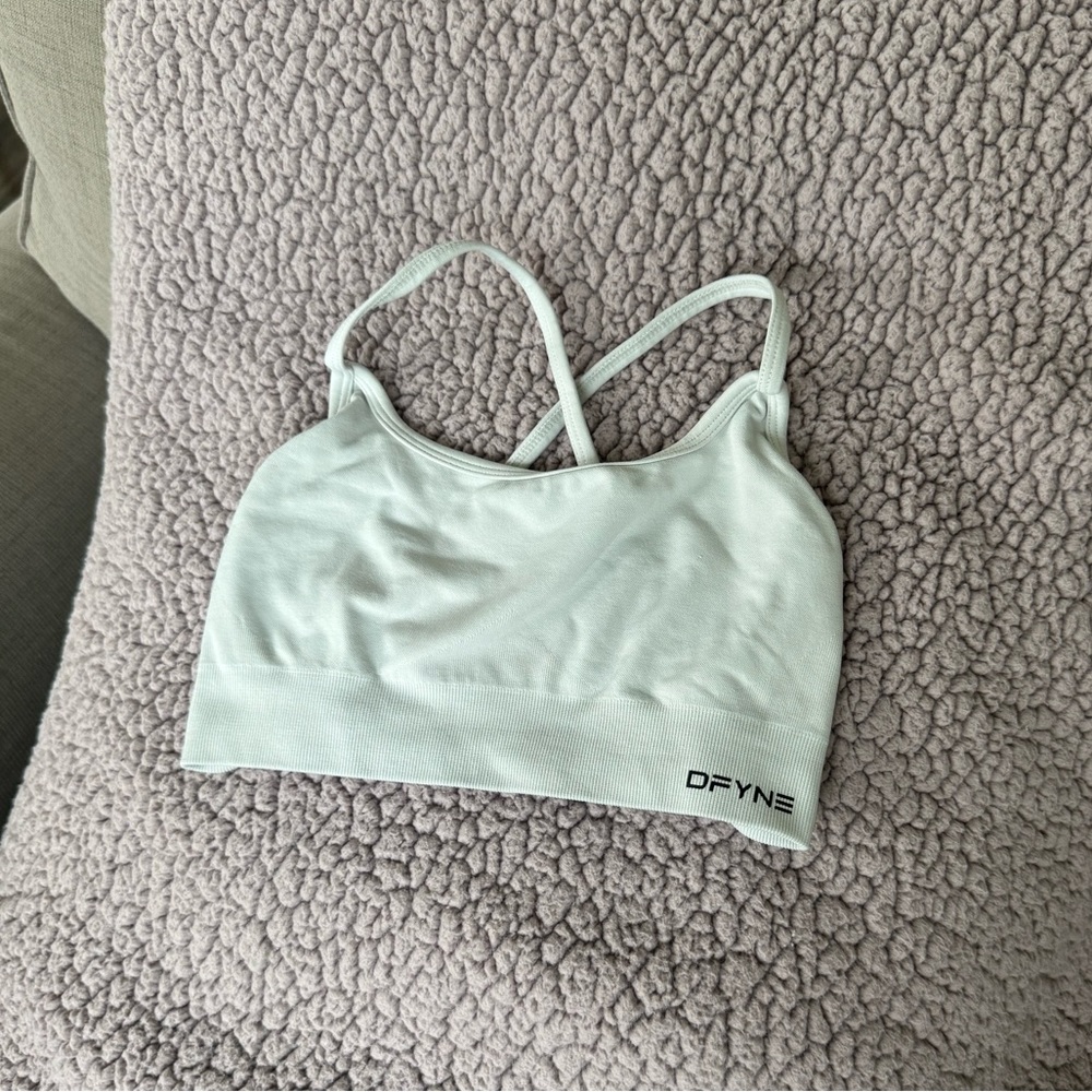 Dfyne dynamic backless sports bra XS